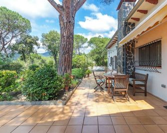 El Pigot - charming tranquil holiday home surrounded by nature with a private swimming pool - Riudarenes