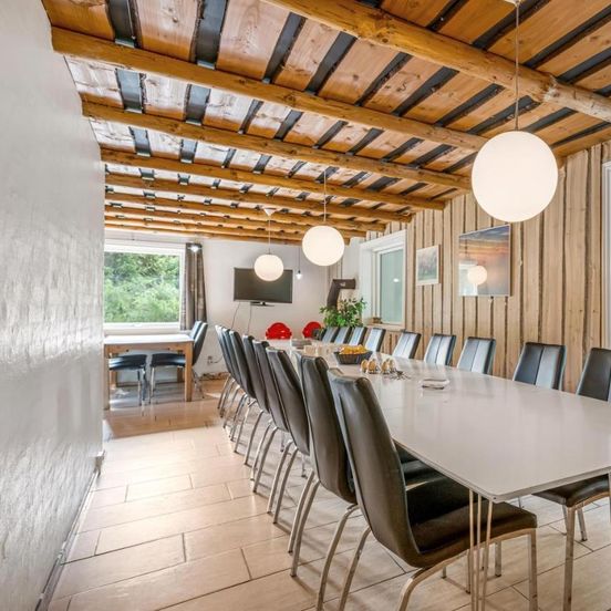 24 Person Pool House With Activity Room And 8 Bedrooms – Karup