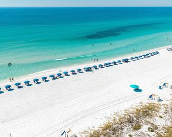 Coral Reef Club by Panhandle Getaways - Destin - Beach