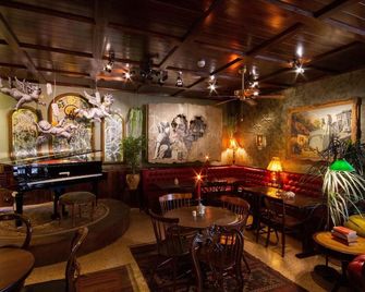 The Walled Off Hotel - Belén de Judá - Lounge