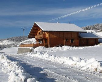 Charming chalet 'les Eterles' 4 épis gite de france overlooking the valley - Foncine-le-Haut - Bâtiment