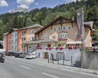 Posthotel Strengen am Arlberg - Strengen - Edificio