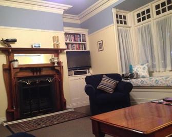 Bethany Manor Bed & Breakfast - Leura - Wohnzimmer