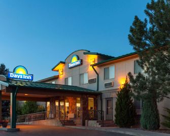 Days Inn by Wyndham Missoula Airport - Missoula - Gebäude