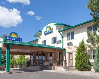 Days Inn by Wyndham Missoula Airport - Missoula - Building