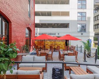 Fire Station One Boutique Hotel - Roanoke - Terasa