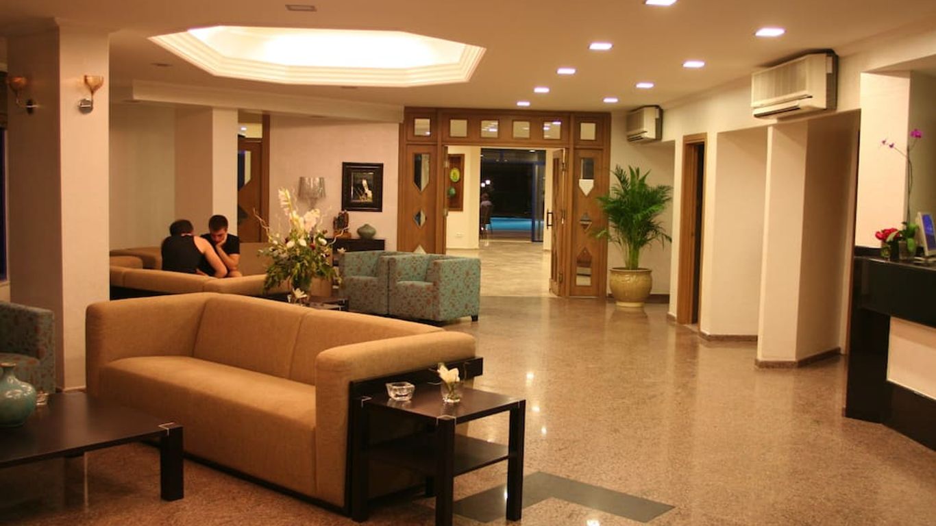 エリーゼ ビーチ ホテル