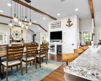 Breathtaking waterfront home on the Chester River - Chestertown - Dining room