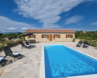 Villa Nika - Novalja - Pool