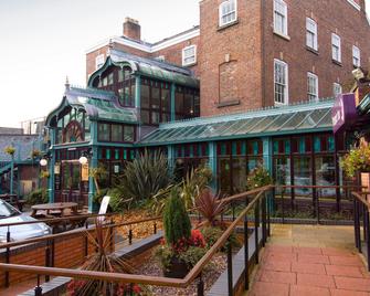 Premier Inn Stockport Central - Stockport - Building