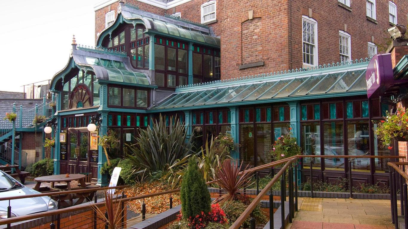Premier Inn Stockport Central
