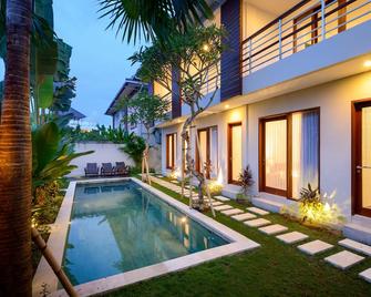 Echo Beach Villa and Apartment - North Kuta - Pool