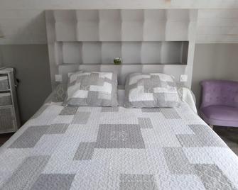 Les Gites de Kerdurod - Guidel - Bedroom