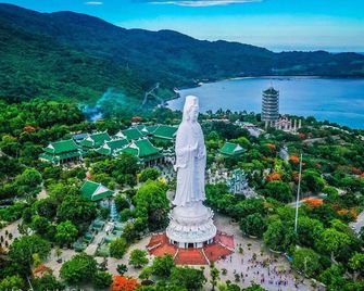Mandila Beach Hotel Danang - Da Nang