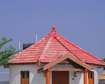 Stayguru The Heaven Resort - Gadhada - Building