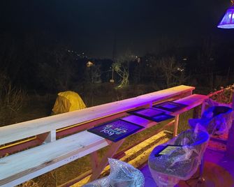 The Venus, Live like a local - Manali - Bar