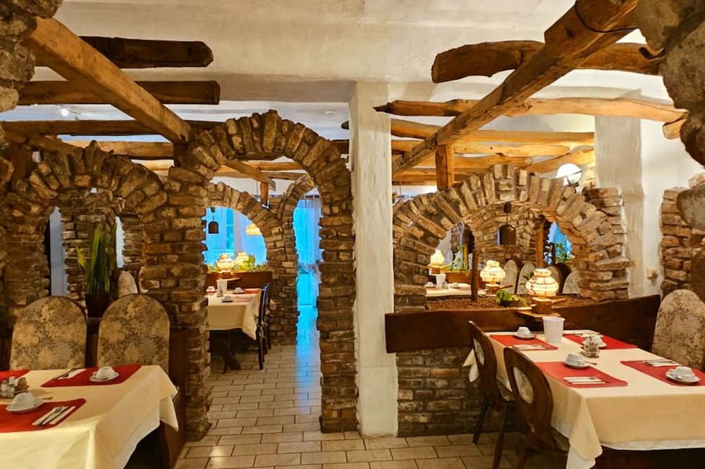 أتوميس هوتل دوسيلدورف سيتي - دوسيلدورف - مطعم