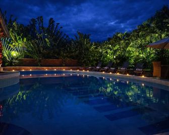 Mahafaly Hotel & Resort - Antsirabe - Pool