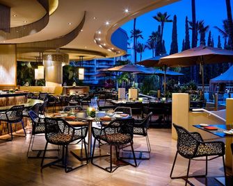 فيرمونت كي لاني، ماوي - وايلي-ماكينا - مطعم