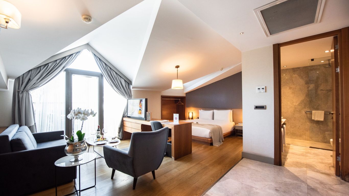 Dosso Dossi Hotels & Spa Downtown