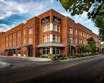 The Inn At The Crossroads - Lake City - Edificio