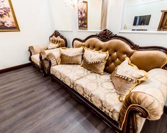 Hotel Tsentralnaya - Kursk - Sala de estar