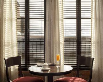 Hotel Nelligan - Montreal - Dining room