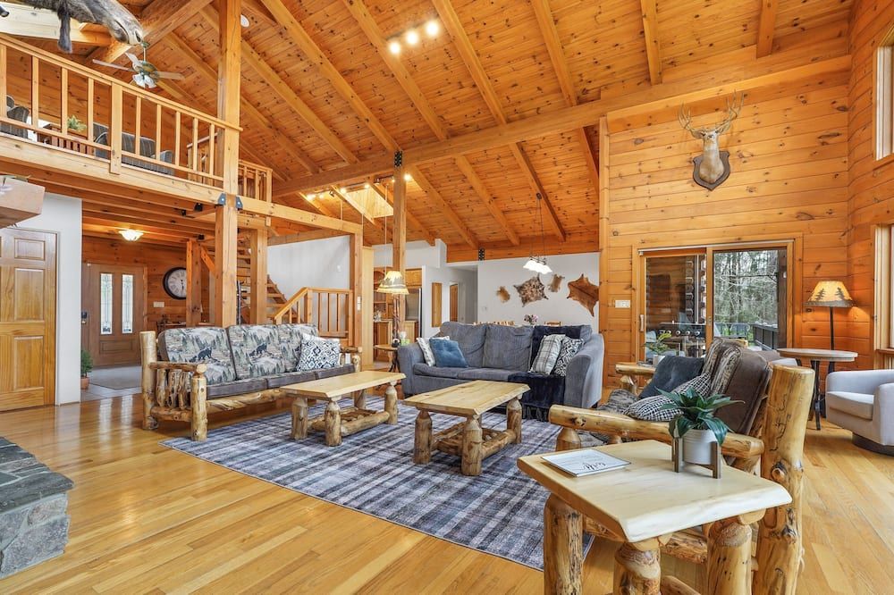 Reflection Ridge | Epic Mountain Cabin w/ Pickleball, Sauna, Theatre, Golf-Sim, Pond & Hot Tub