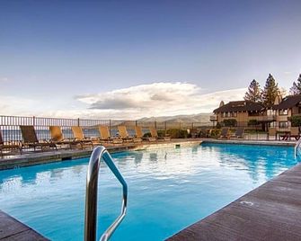 Lodge-styled Room w/ Patio/Balcony Facing Lake Tah - South Lake Tahoe - Pool