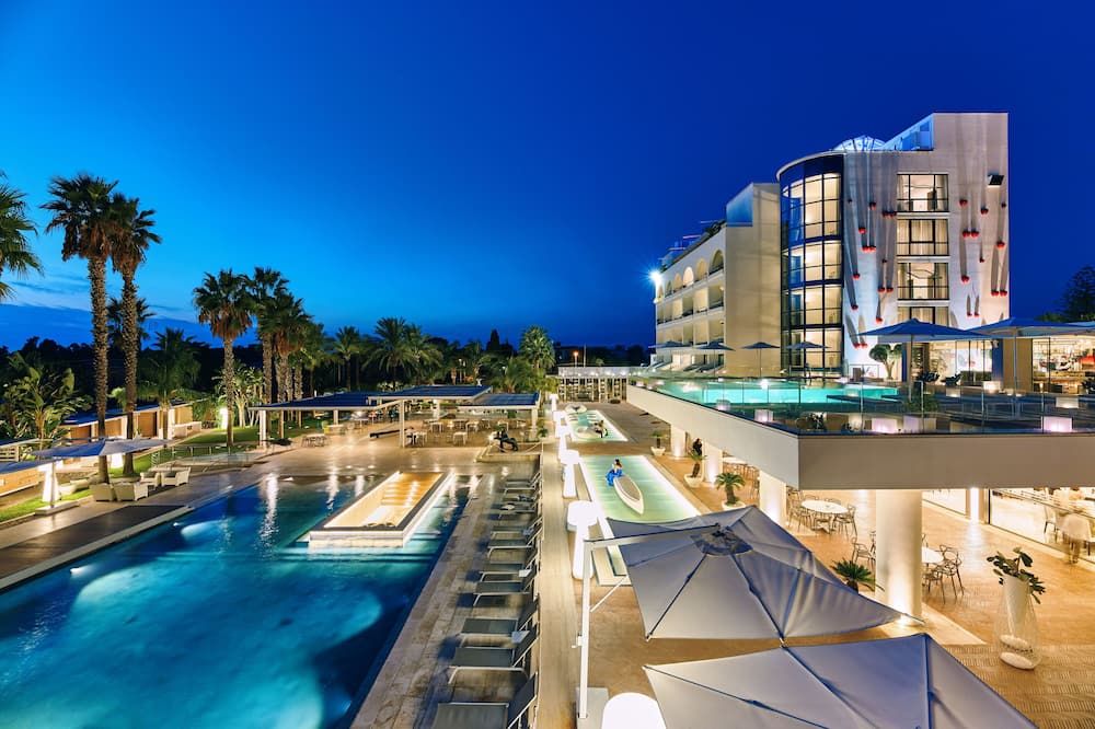 ميك بيستوم هوتل