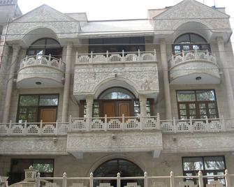 Hotel Pk Residency - Noida - Building