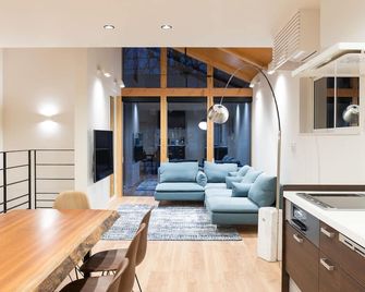 Black Crane Chalet by Hakuba White Fox Company - Hakuba - Salon