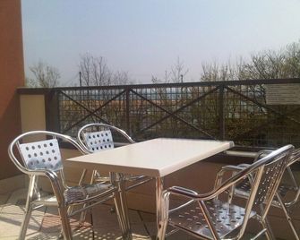 Residence Vecchio Faro - קאבאלינו טרפורטי - מרפסת
