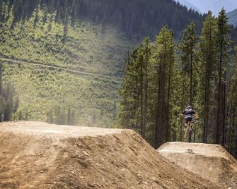 Panorama Mountain Resort - Premium Condos and Townhomes - Panorama