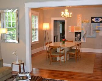 Vanilla Room Sleeps Two People - Mount Dora - Comedor
