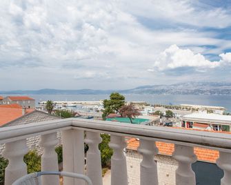 Hotel Villa Supetar - Supetar - Balcón