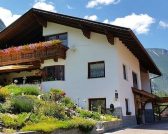 Holiday apartment Haus Frank - Nassereith - Gebäude