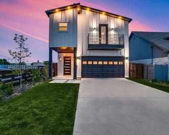 Upscale Dallas Retreat: By Trinity Groves & Downtown - ダラス - 建物