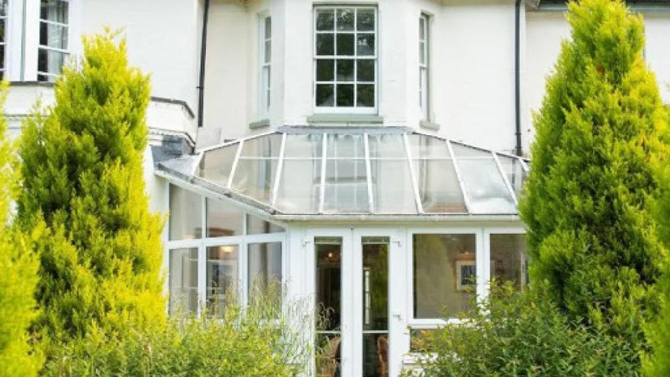 Woodlands Lodge Hotel