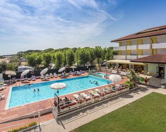 Hotel Europa - Caorle - Piscină