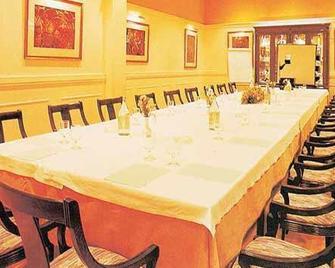 B&b Hotel Gijón Centro Begoña - Gijón - Toplantı odası