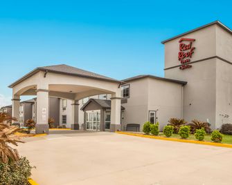 Red Roof Inn & Suites Lake Charles - Lake Charles - Building