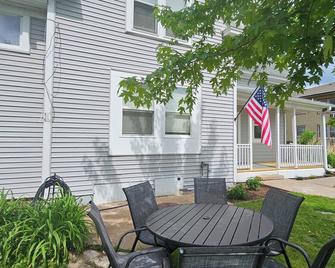 Walking Distance to the St. Croix River & Downtown - Osceola - Patio