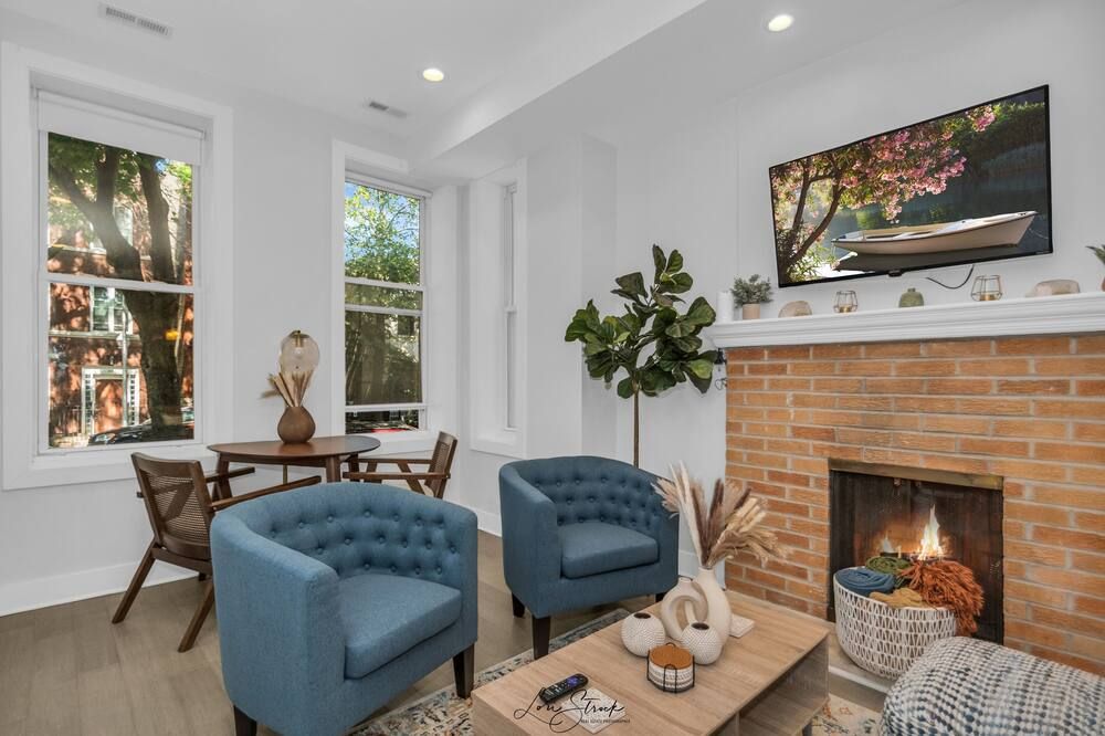 3BD West Town Gem: Explore the Windy City in Style - Chicago - Living room