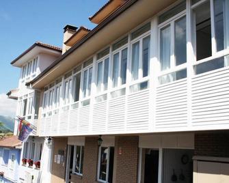Apartamentos El Jornu - Llanes - Edificio