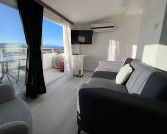 Tepe Hotel - Alaçati - Oturma odası