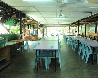 Capital O 90665 Countryview Recreation Park & Resort - Benta - Restaurante