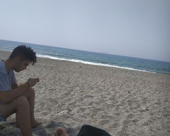 투 스피티 투 파파 스토 부노 - 카밀라리 - 해변