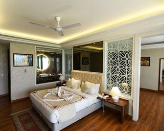 Stardom Resort Jaipur - ג'איפור - חדר שינה