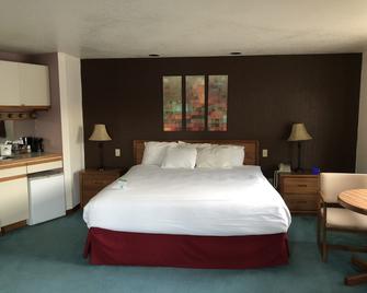 Travelodge by Wyndham Mackinaw City - Mackinaw City - Soverom